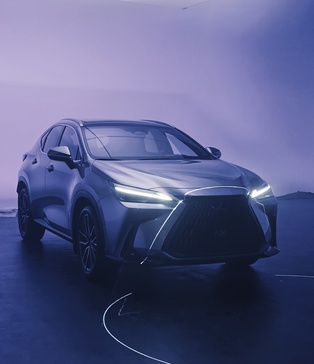 Зйомка авто в павільйоні на білому фоні: технічний сетап для Lexus Ukraine