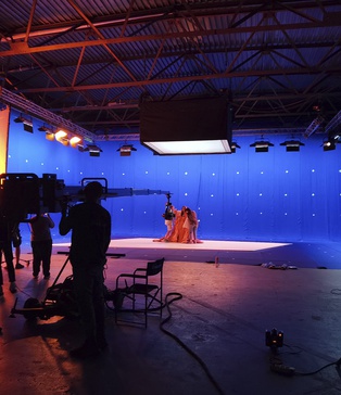 Підготовка підлоги хромакея — текстильне покриття, сендбеги, циклорама, STAGE 3 Darkness