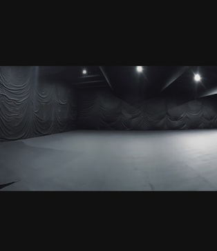 total black павільйон | Чорний павільйон Київ | оренда Київ павільйон для зйомок | Оренда знімального павільйону Київ | Знімальний павільйон оренда