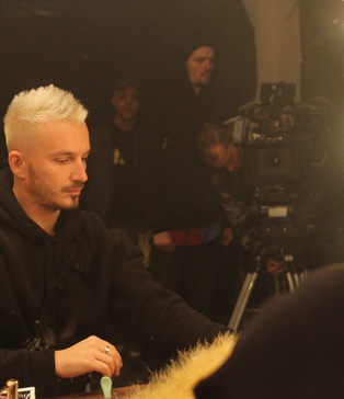 Агонь группа | Quest Pistols | BACKSTAGE | фото зі зйомок кліпу | Зйомки кліпу Київ | Павільйон для зйомок | Як знімають кліп