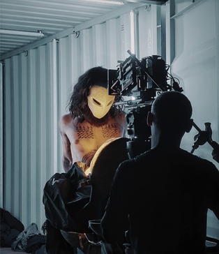 Харфанг-Степлер-кліп-STAGE-3-Darkness-SP-Studio-Біла-циклорама-для-зйомок-кліпів-у-Києві