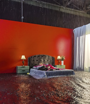 зйомка зі штучним дощем Київ | контрольований дощ у павільйоні | павільйон зі штучним дощем оренда | студія для кліпів з дощем | штучний дощ для реклами Київ