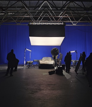 Зйомка рекламної сцени з авто — STAGE 3 Darkness, Blue Screen підлога, SP Studio Київ