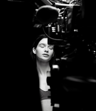 Чорна циклорама | фотостудія чорна циклорама | чорна циклорама Київ | фотостудія з чорною циклорамою київ | Оренда студії з чорною циклорамою | Оренда чорна циклорама