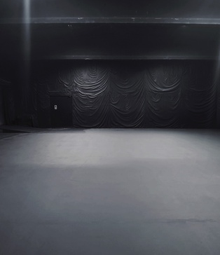 Оренда павільйону для зйомок | Чорний кабінет |