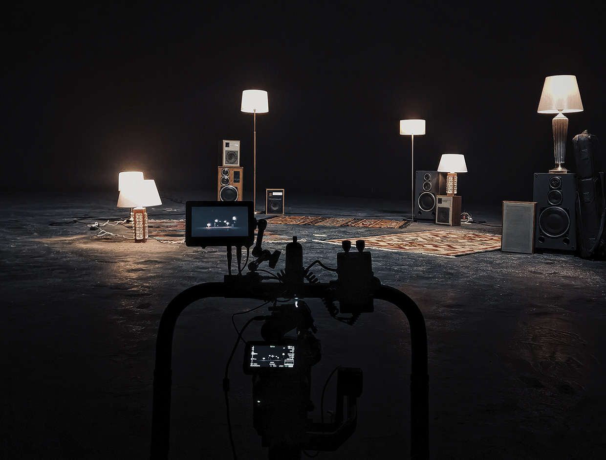 Зйомка-кліпу-в-чорній-студії-Parfeniuk-режисер-Oleksandr-Hirchenko-оператор-Daniel-Khomych