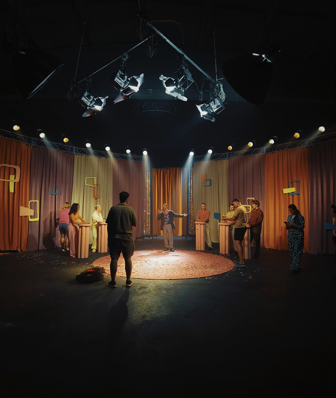 Найкращі чорні павільйони для зйомки YouTube контенту