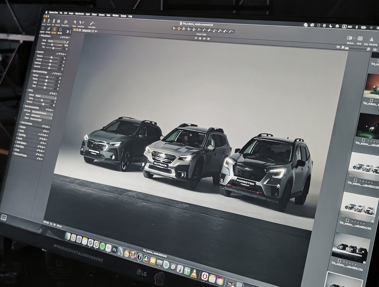 Автомобільна зйомка Київ | Фотосесія Subaru OUTBACK в студії