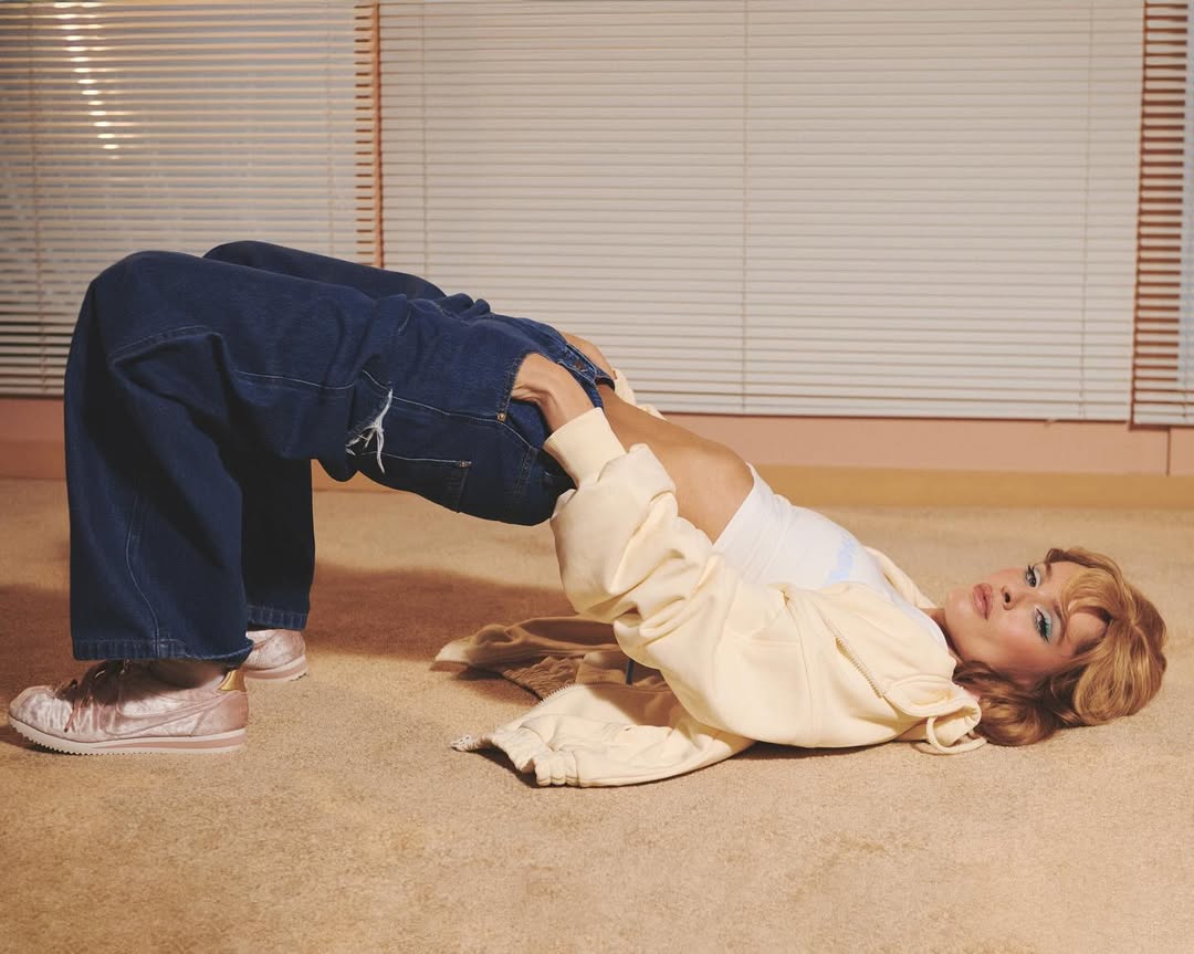 Зйомка одягу в павільйоні: як побудувати інтер'єр для кампейну