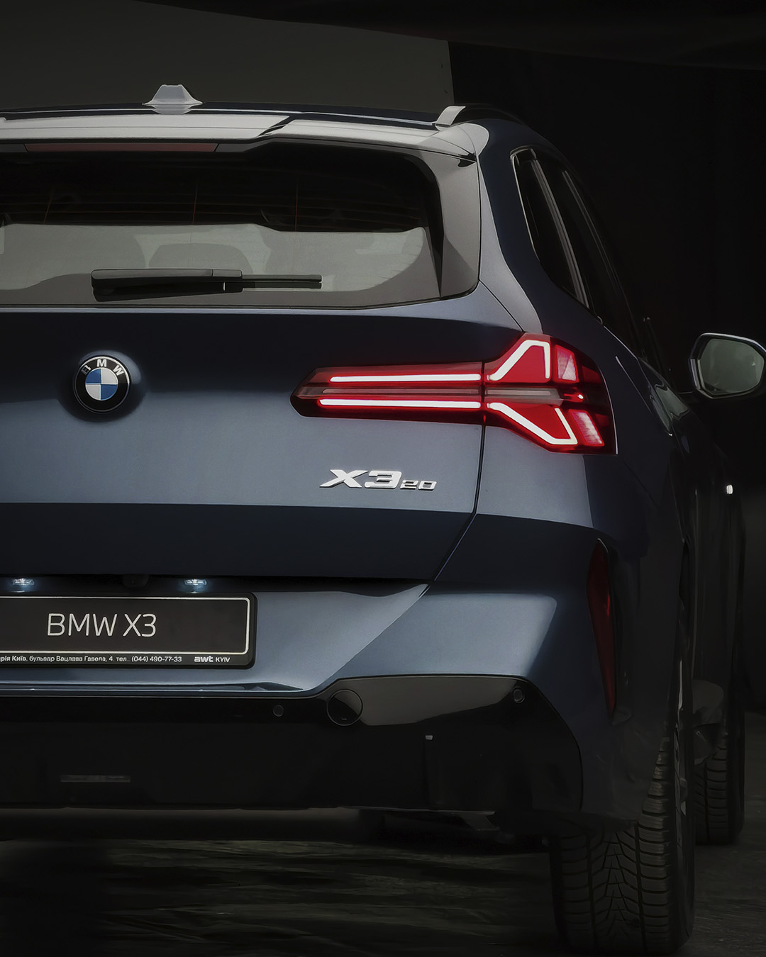 BMW-Україна-фото-нового-BMW-X3-AWT-Bavaria--ARRI-SkyPanel-S60-фотозйомка-автомобіля-в-Києві