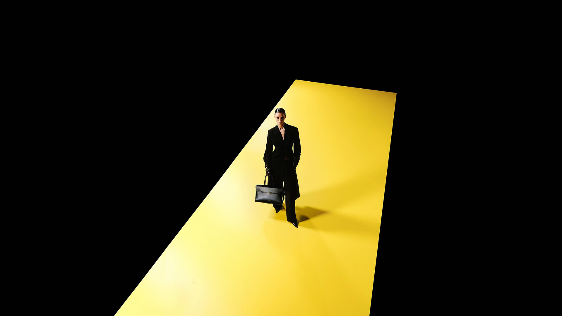 POELLE — Color Field