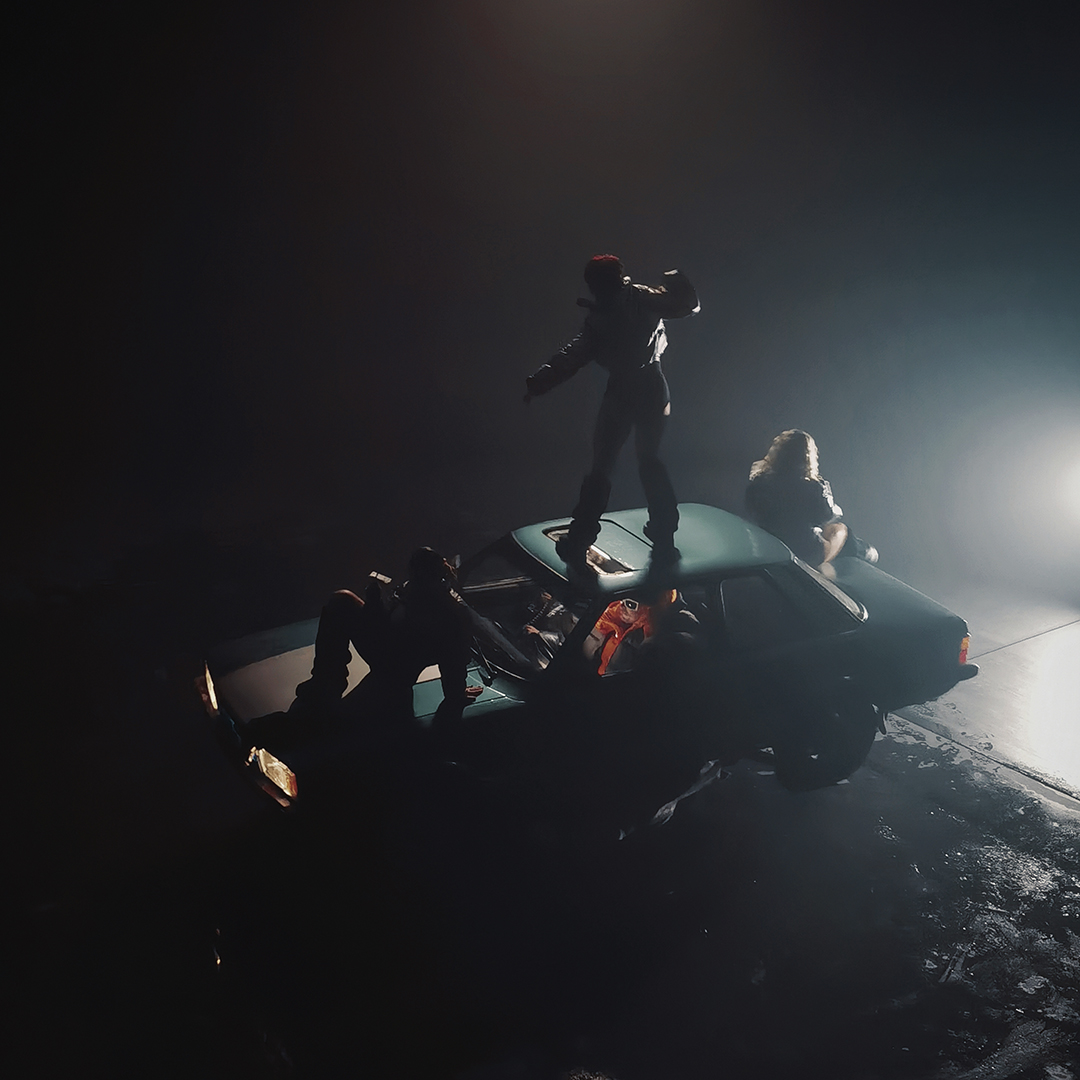 Зйомка танцювальної команди та блогерів у кліпі Гаснуть ліхтарі на локації SP Studio