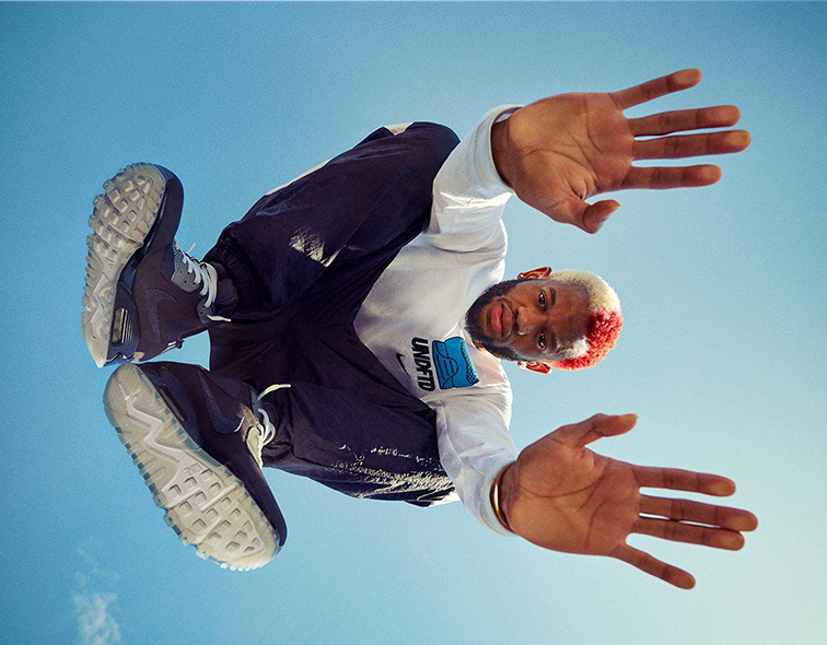 Shooting under glass - для зйомок з нижньої точки (POV «підлоги»)