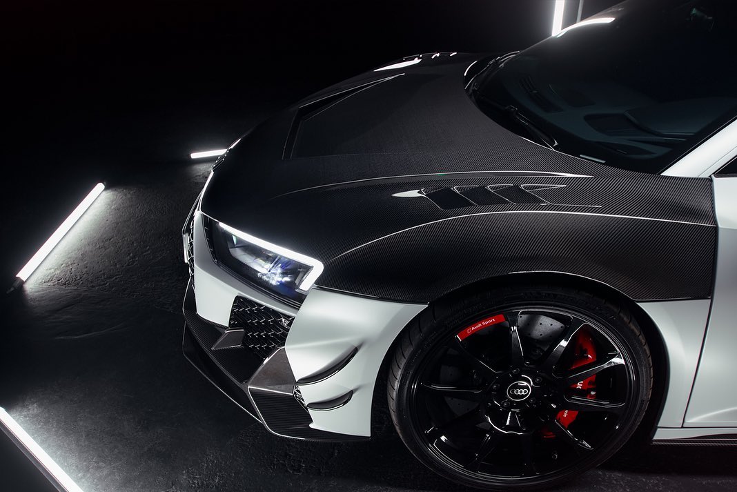 зйомка Audi R8 у студії Київ | Audi R8 на циклорамі | автомобільна зйомка в студії