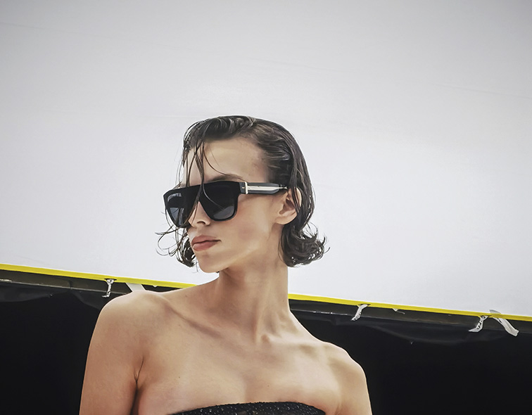 Aputure-F10-Fresnel-fashion-фотограф-Денис-Маноха-Campaign-чорна-циклорама-зйомка-моделей-для-кампейна