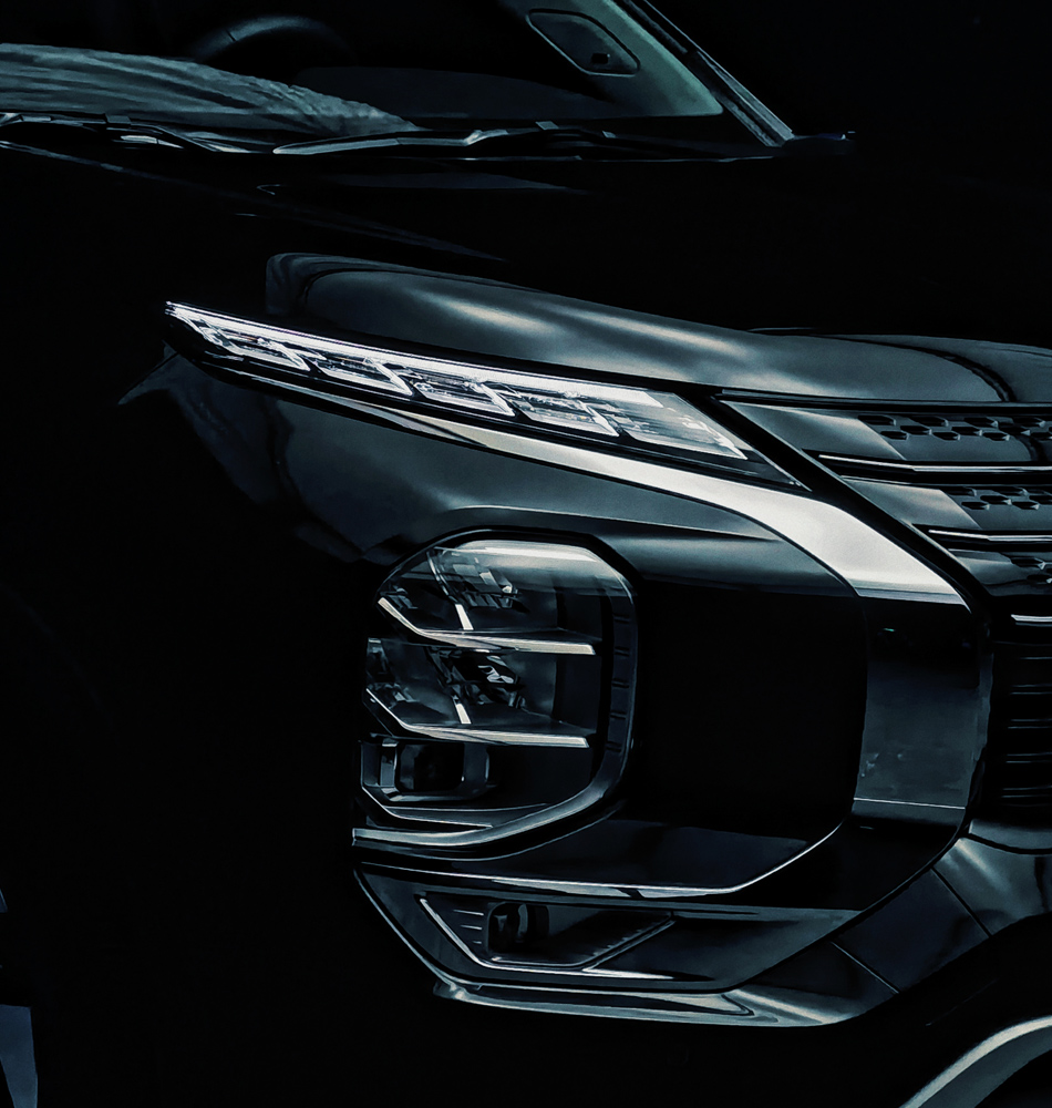 Mitsubishi Outlander PHEV 2023 | Черный павильон для съемки авто Киев | съемки автомобилей в студии Киев | съемка авто на циклораме Киев | Аренда павильона для съемок автомобиля Киев | Съемочный павильон Киев аренда