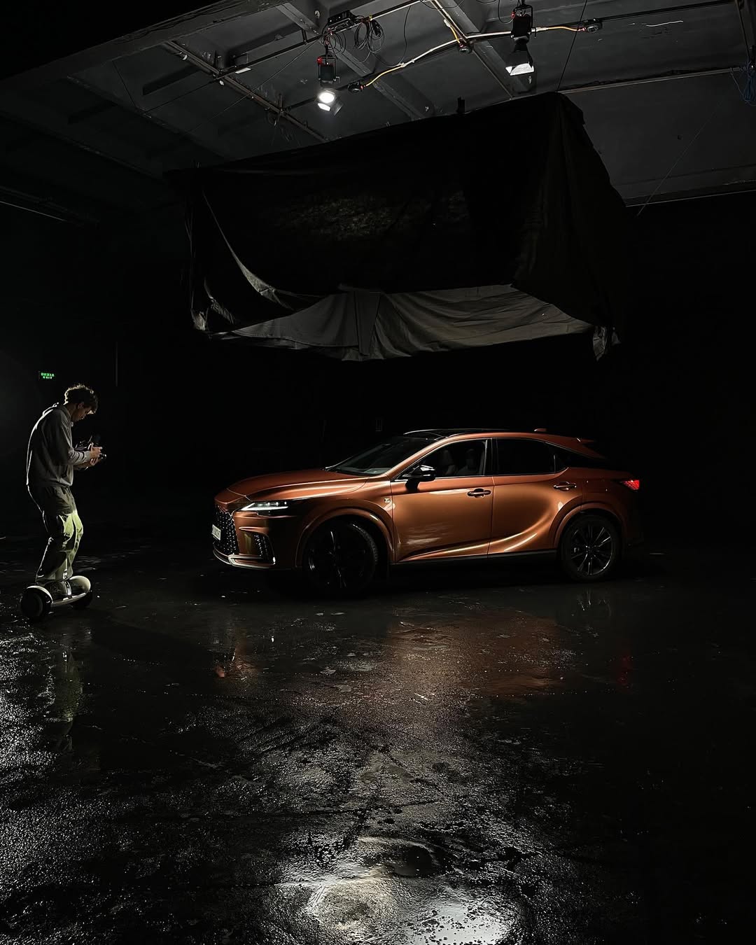 Переваги павільйонної зйомки авто перед вуличною