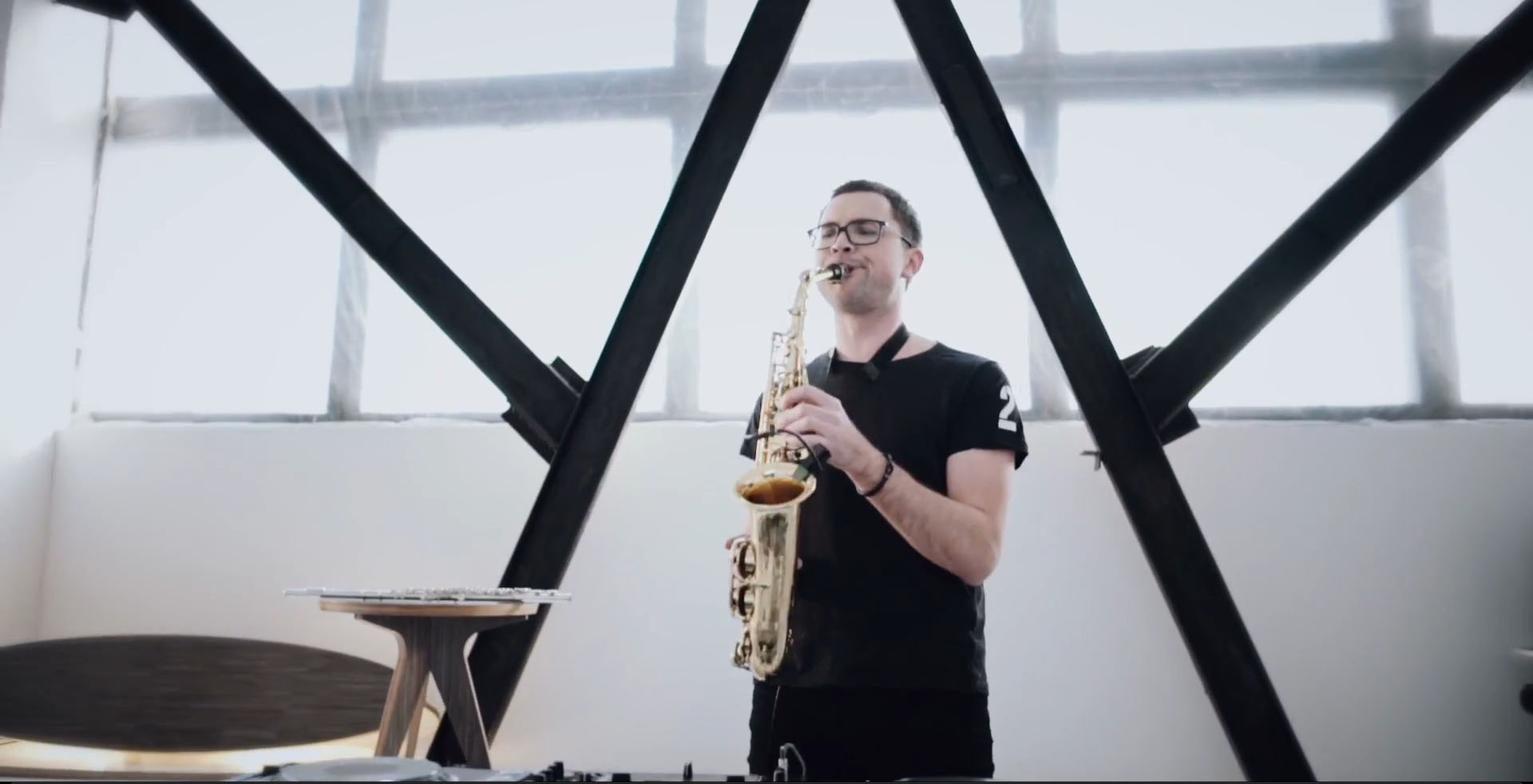 KOYYA - DJ SAX AND FLUTEBOX PLAYER