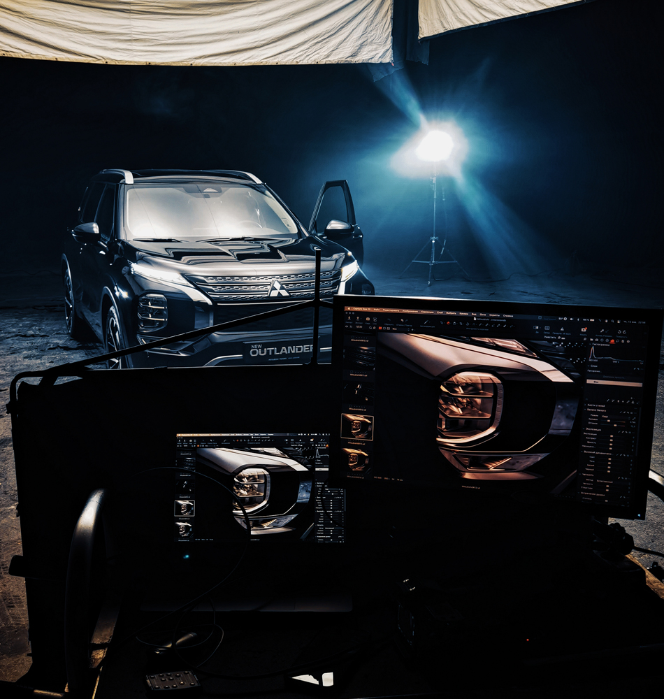 Експериментальна установка великого софтбоксу для Mitsubishi Outlander PHEV