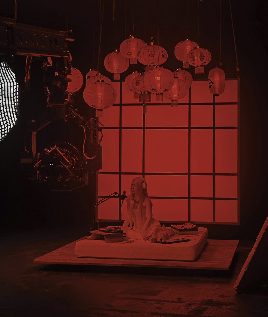 Інтеграція фізичних декорацій та CGI контенту в павільйоні