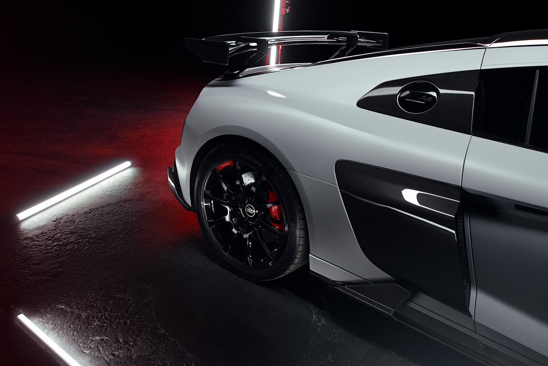 студія з циклорамами для автомобільної зйомки