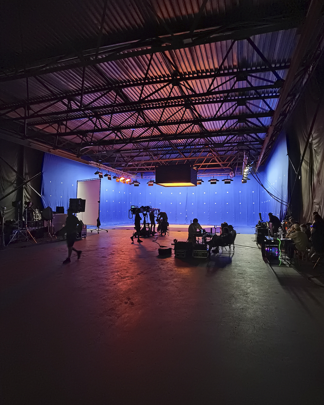 зйомка-з-краном-Filmotechnic-UA-Rental-у-павільйоні-SP-Studio